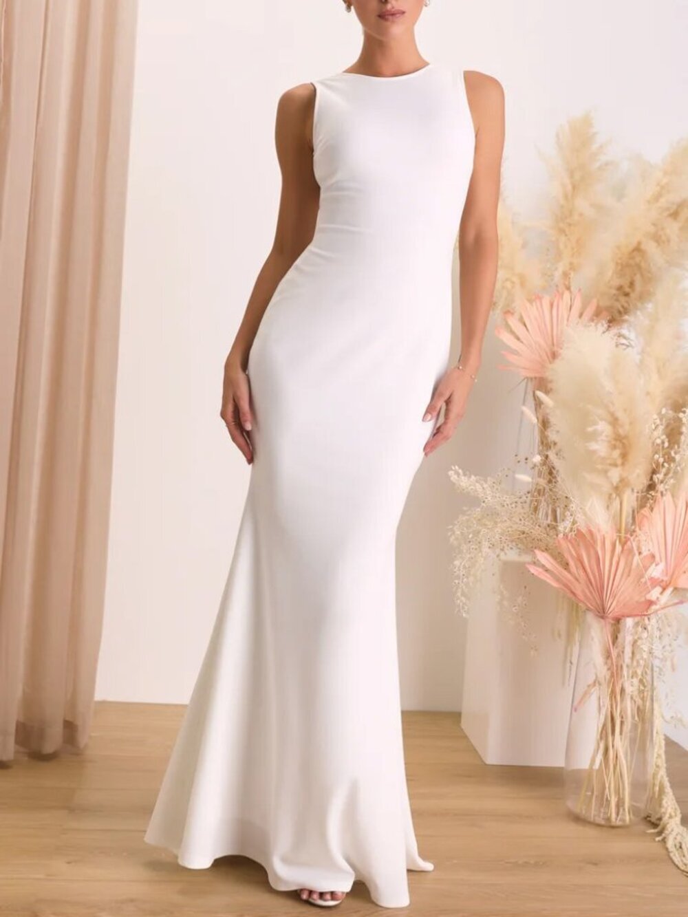 NWT Lulus Va Va Voom White Backless Sleeveless Mermaid Maxi Dress